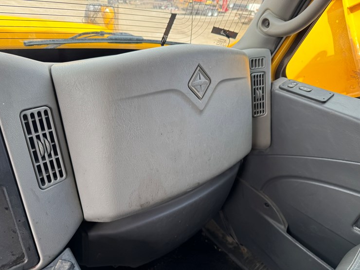 2009-international-workstar-7500-image-77