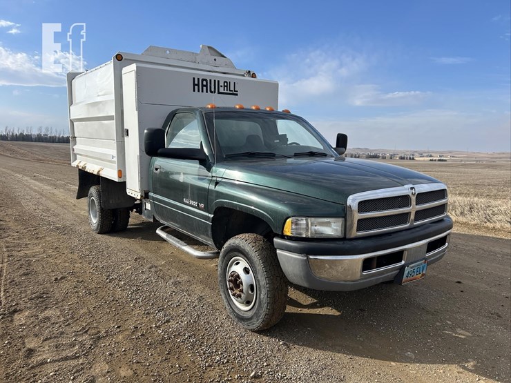 2001-dodge-ram-3500-image-3