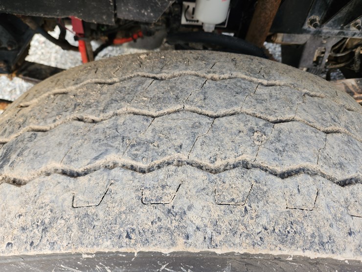 2016-kenworth-t400-image-95