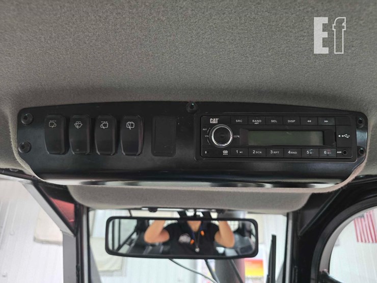 2022-caterpillar-d3-image-23