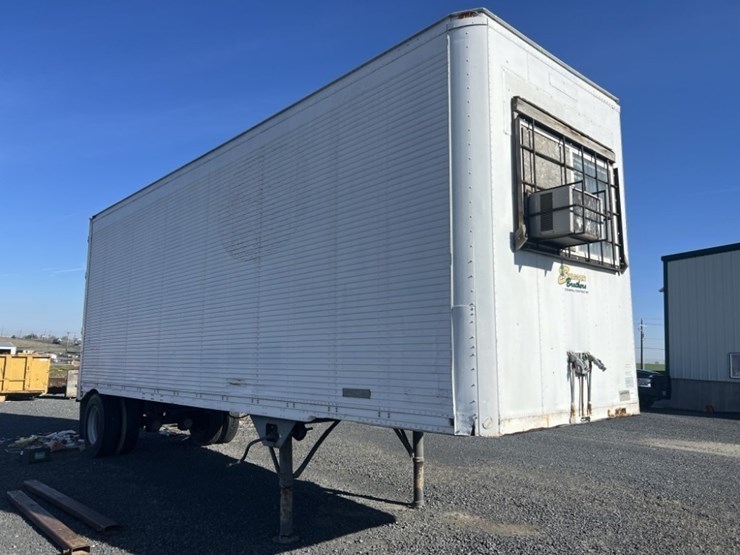 1976-comet-s/a-office-trailer-image-2