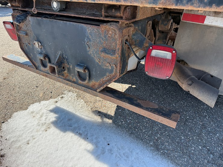 2014-ford-f550-xl-image-45