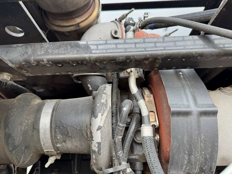 2024-caterpillar-307c-image-32