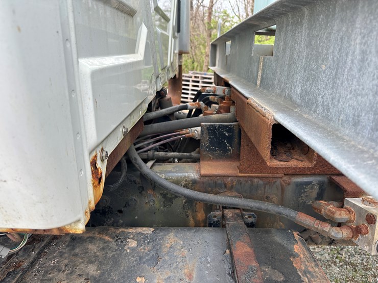 2007-international-7600-image-31