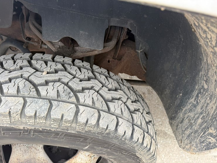 2012-chevrolet-3500-image-49