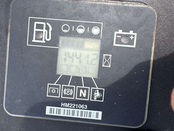 2017-toro-"300-series"-60"-zero-turn-mower-(1,441-hours)-image-18