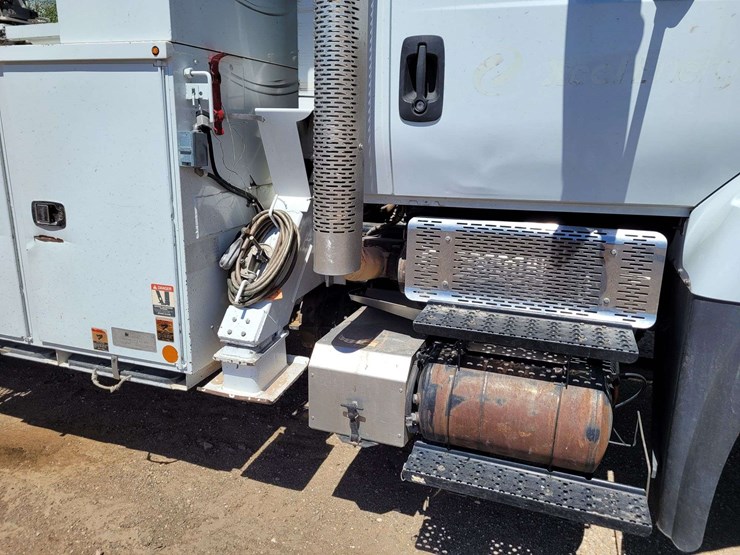 2012-international-7400-image-5