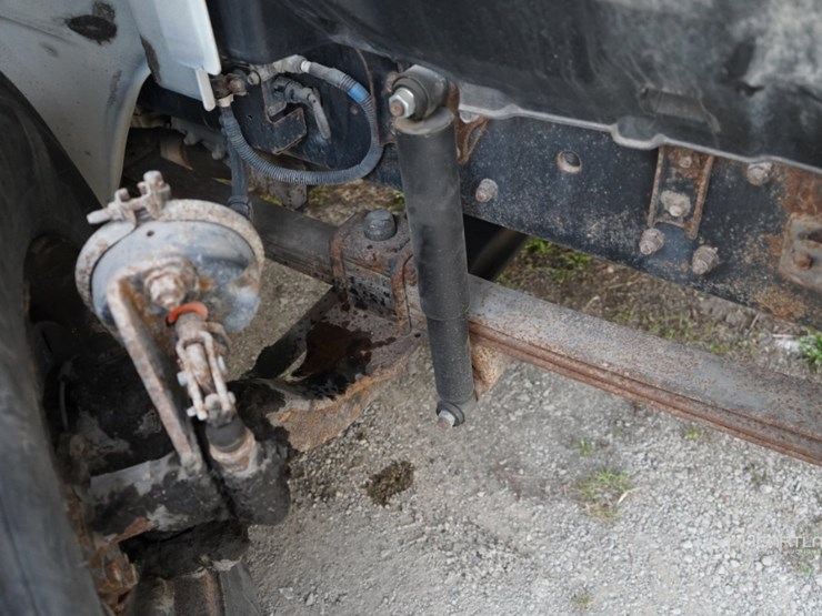 2012-hino-338-image-21