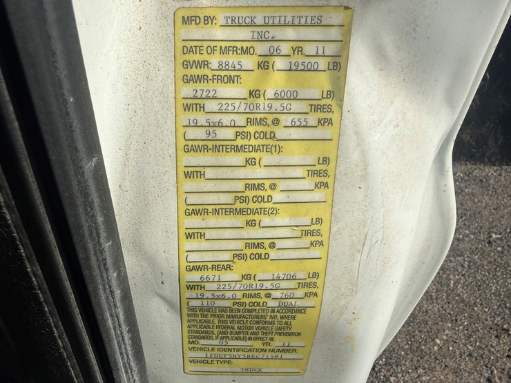 2011-ford-f550-xl-image-50