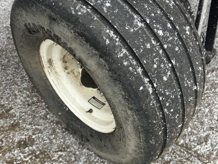 2013-mac-don-a30-d-image-53