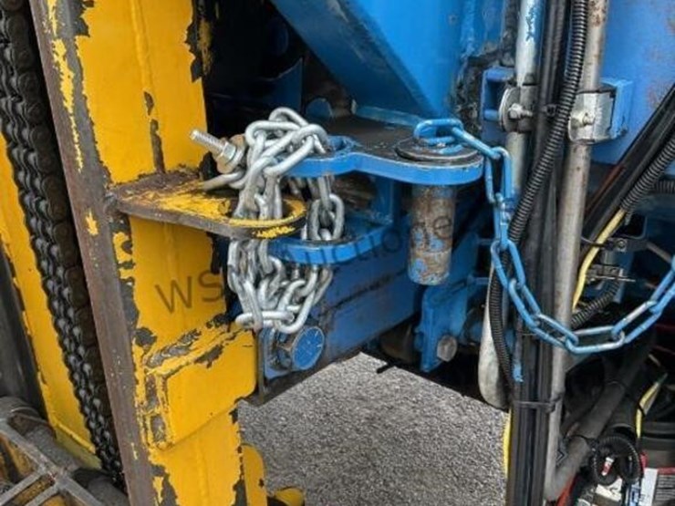 2018-peterbilt-520-image-12