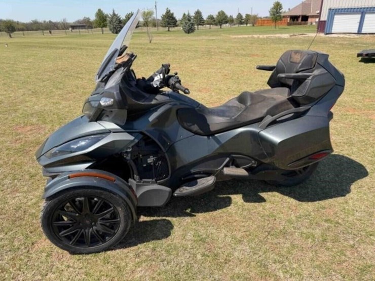 2018-can-am-spyder-rt-ltd-3-wheel-motorcycle-image-1