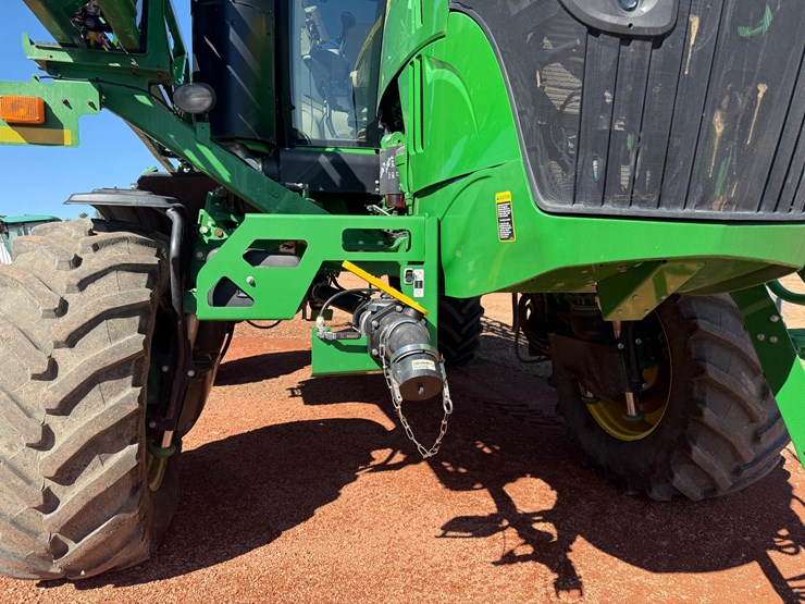 2015-john-deere-r4038-image-7