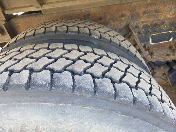 2012-international-7600-image-75