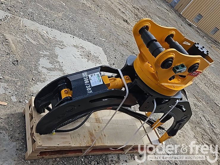 2025-caterpillar-305-image-3