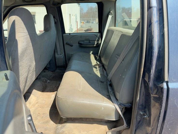 2002-ford-f350-xl-image-22