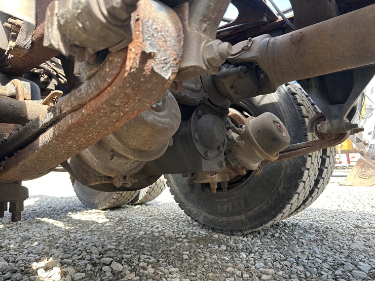 2001-caterpillar-c15-image-37