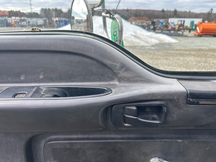 2000-gmc-t6500-image-28