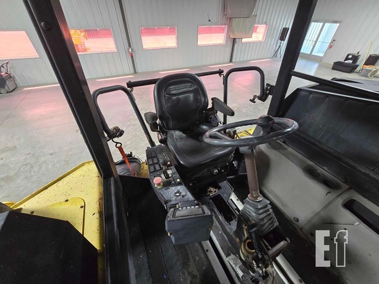 2013-dynapac-cp274-image-15