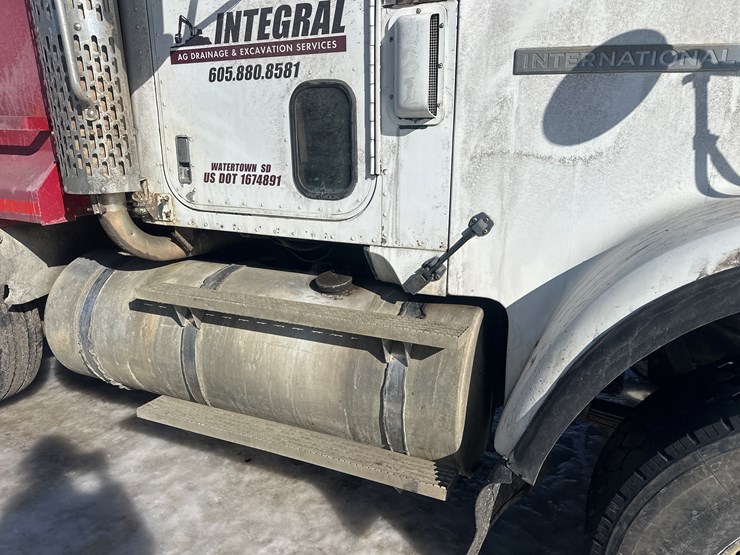 1986-international-f9370-image-16