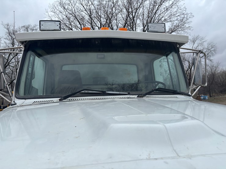 1997-ford-lt8000-image-14