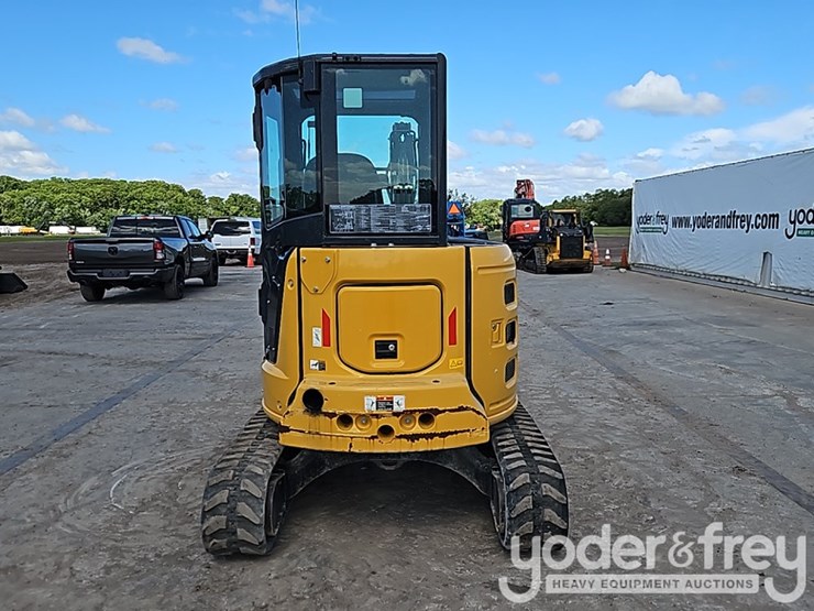 2022-deere-35g-image-27