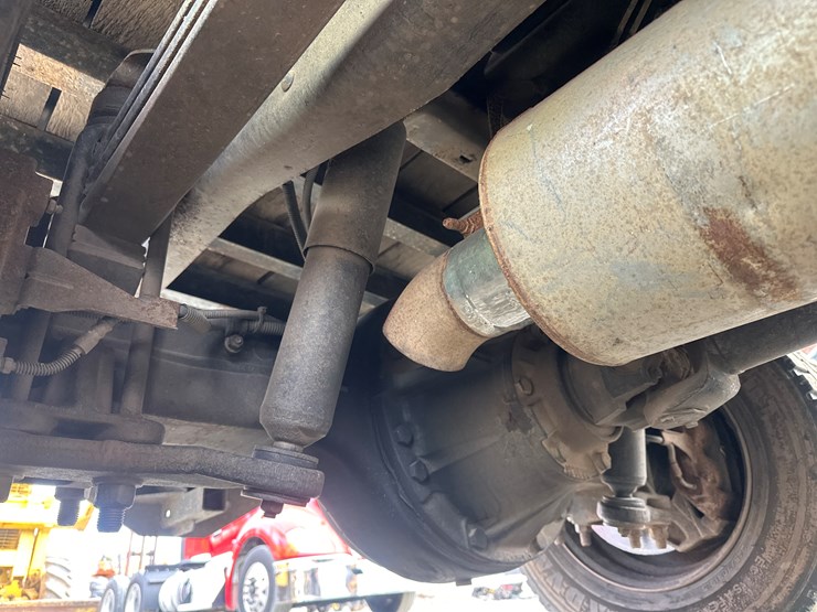 2000-gmc-t6500-image-63