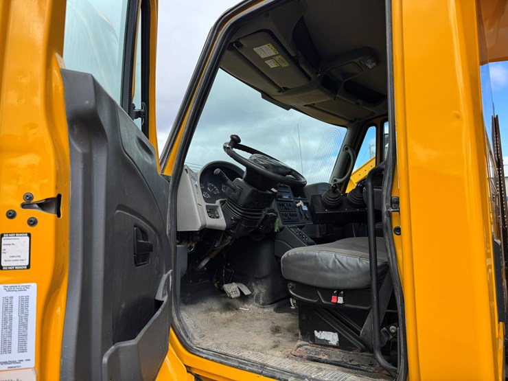 2009-international-workstar-7500-image-70