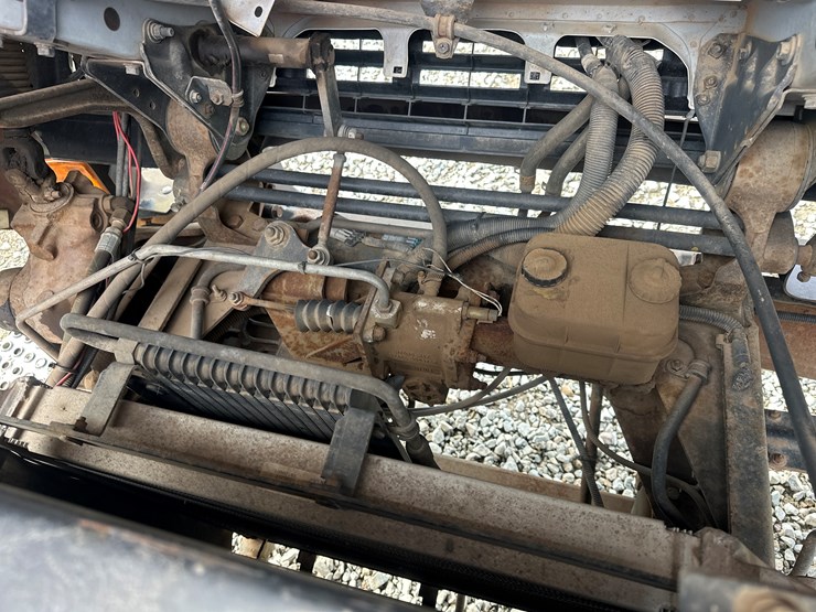 2000-gmc-t6500-image-54