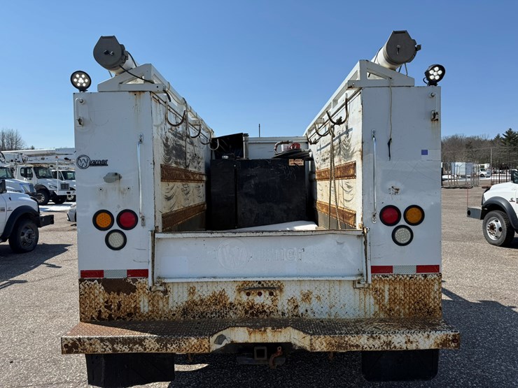 #1062-•-2015-ram-5500-heavy-duty-service-truck-image-4