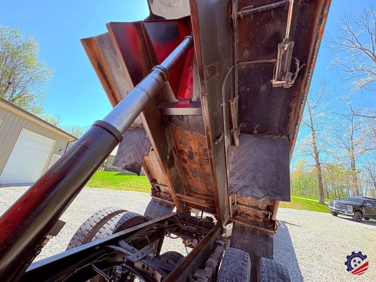 2007-international-7400-image-64