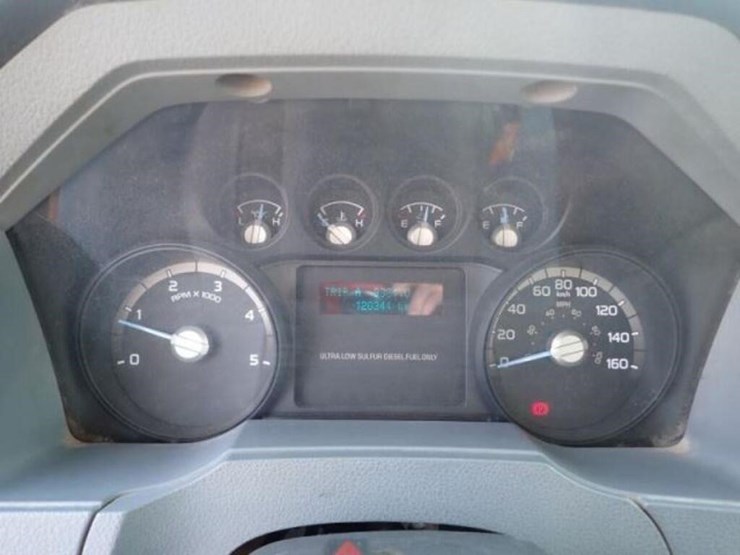 2012-ford-f750-xlt-image-14