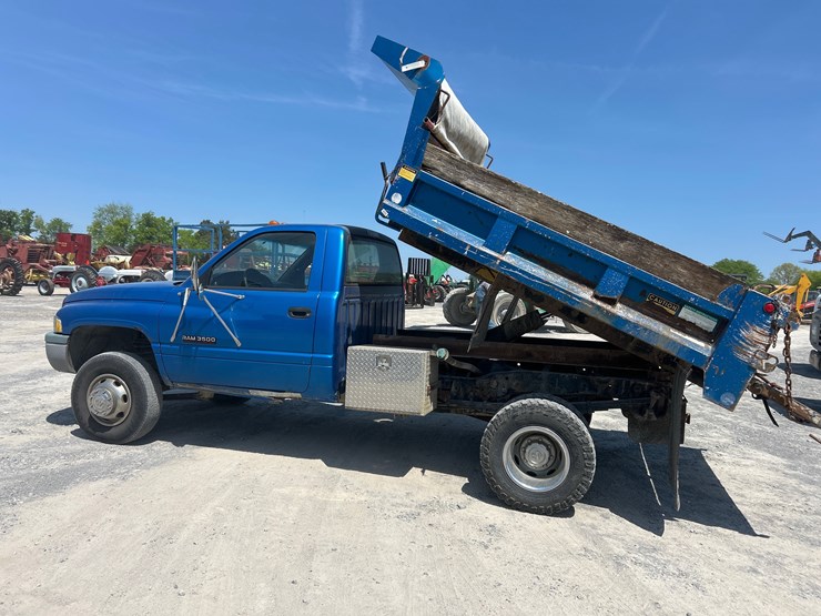 1998-dodge-3500-image-2