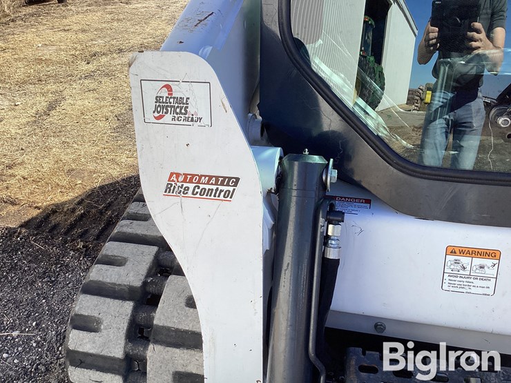 2022-bobcat-t770-image-16