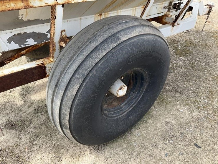 s&a-9'x6'-steel-pull-fertilizer-spreader-image-12