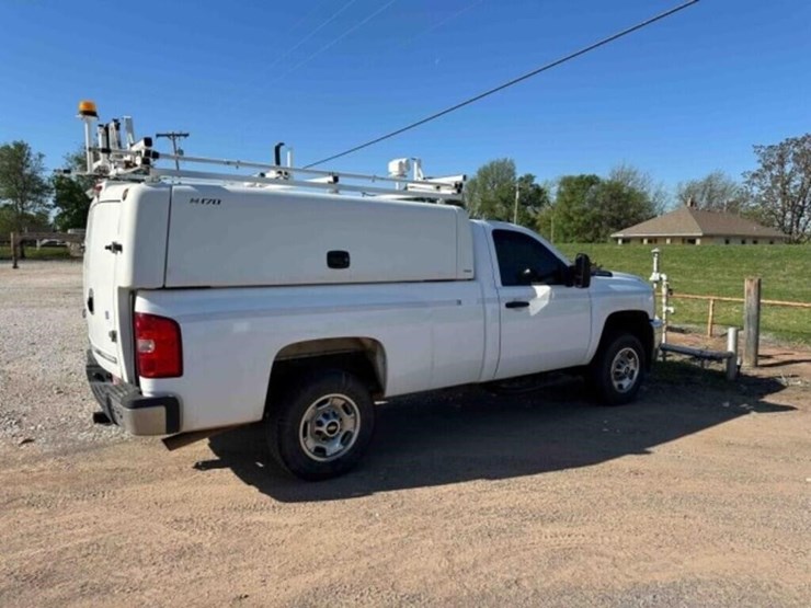 2011-chevrolet-2500-image-5