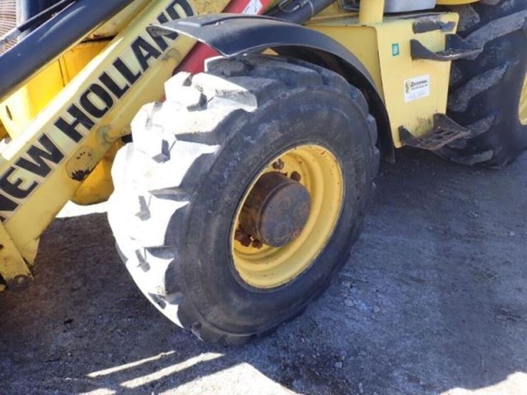 2012-new-holland-b95b-image-33