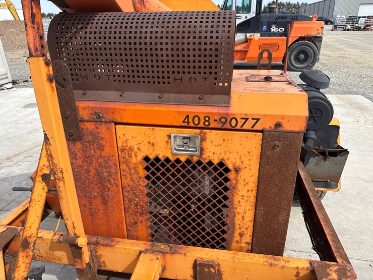 2009-massey-ferguson-8-image-11