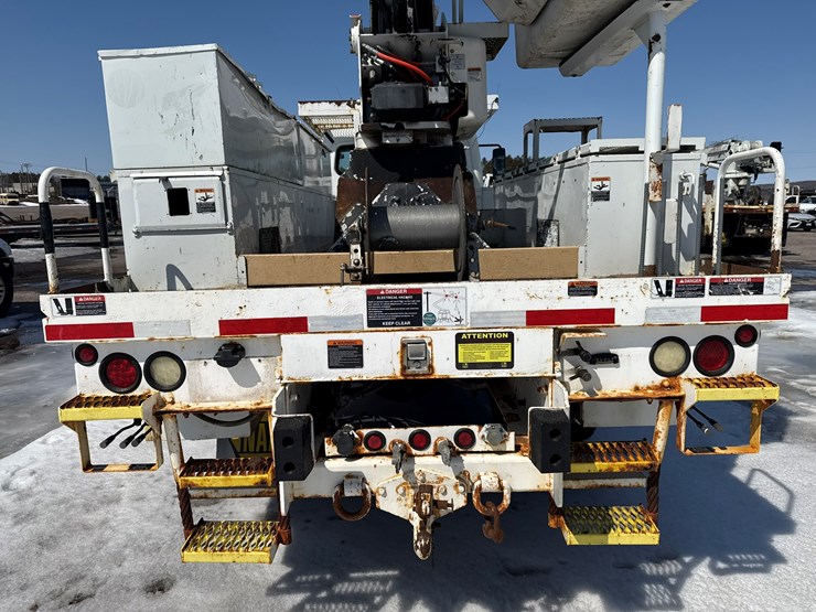 #1070-•-2012-freightliner-boom/crane-truck-image-25