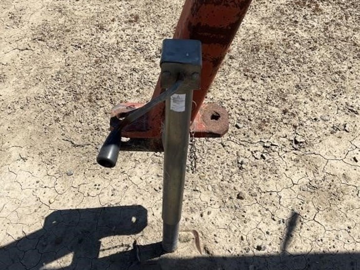 new-holland-252-image-7