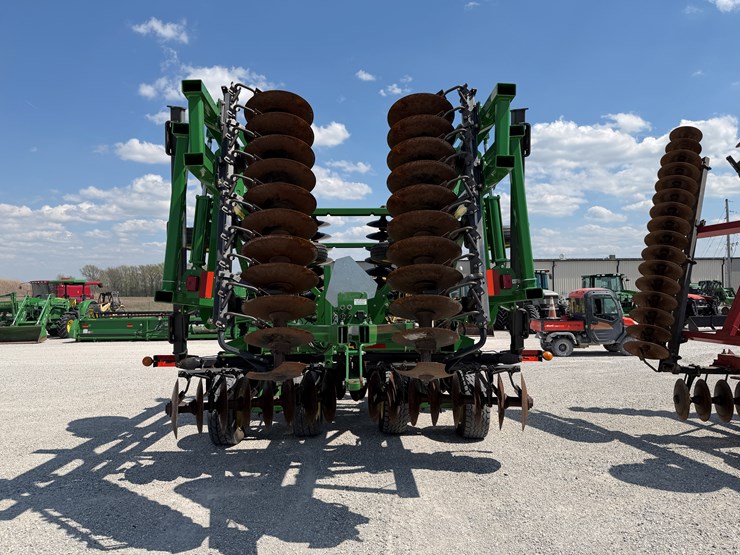 2014-john-deere-2623-image-10