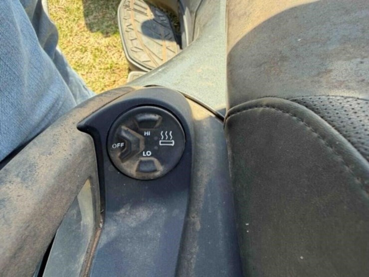 2018-can-am-spyder-rt-ltd-3-wheel-motorcycle-image-14