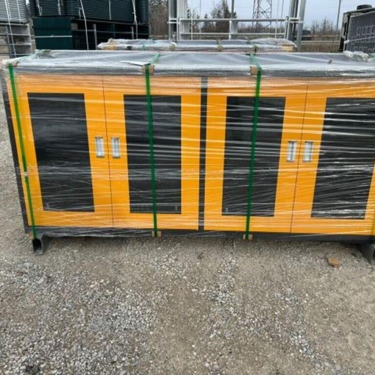 UNUSED 7 Ft Garage Cabinet Work Bench