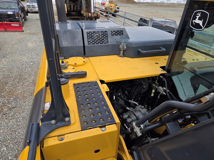 deere-160g-lc-image-34