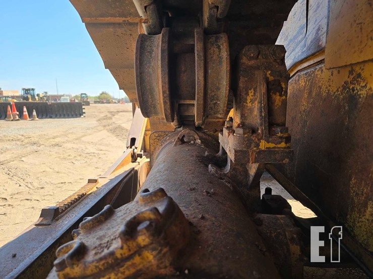 2006-caterpillar-d6r-iii-image-31