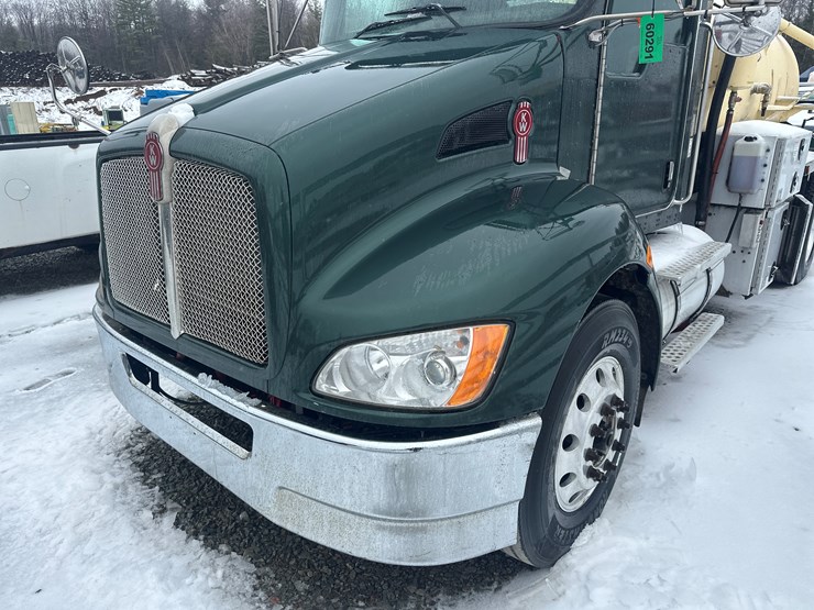 2008-kenworth-t370-image-9