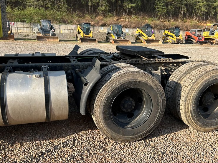 2019-international-12-image-17