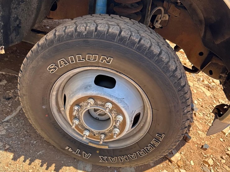 2012-ford-f350-image-25