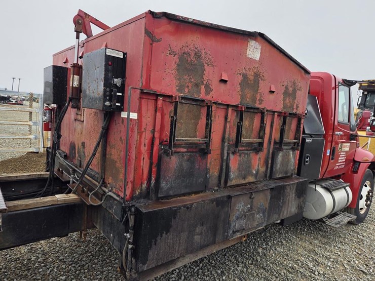 2013-international-durastar-4300-image-27