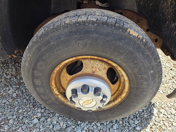 2003-chevrolet-3500-image-53